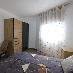 Apartment Mirjana, Šilo